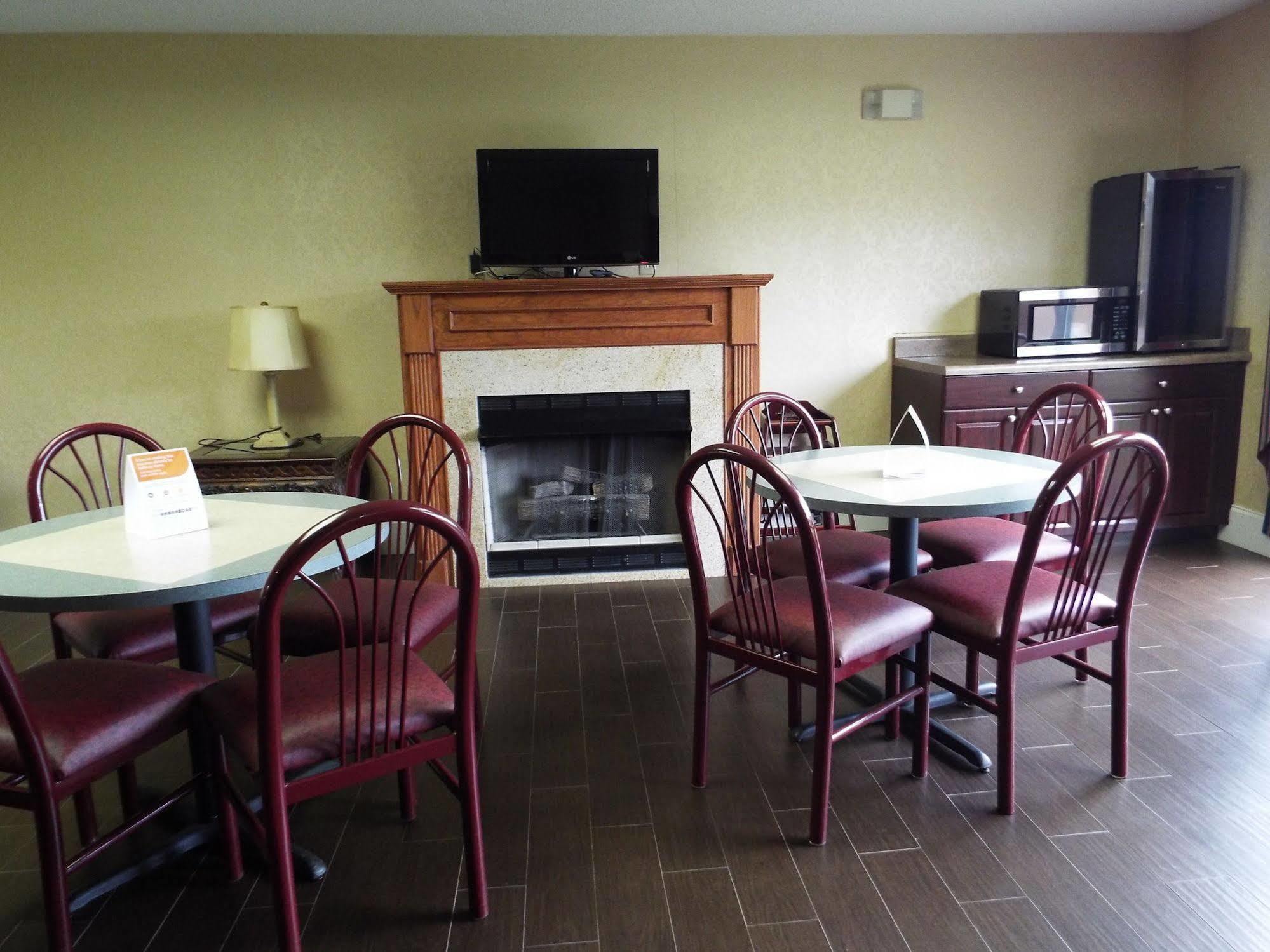 Quality Inn & Suites Canton, Ga Εξωτερικό φωτογραφία
